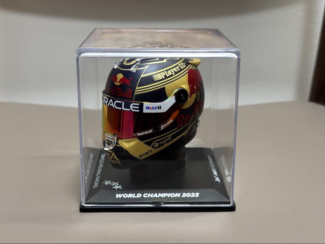 マックスフェルスタッペン 2023ワールドチャンピオンヘルメット 1/4スケール