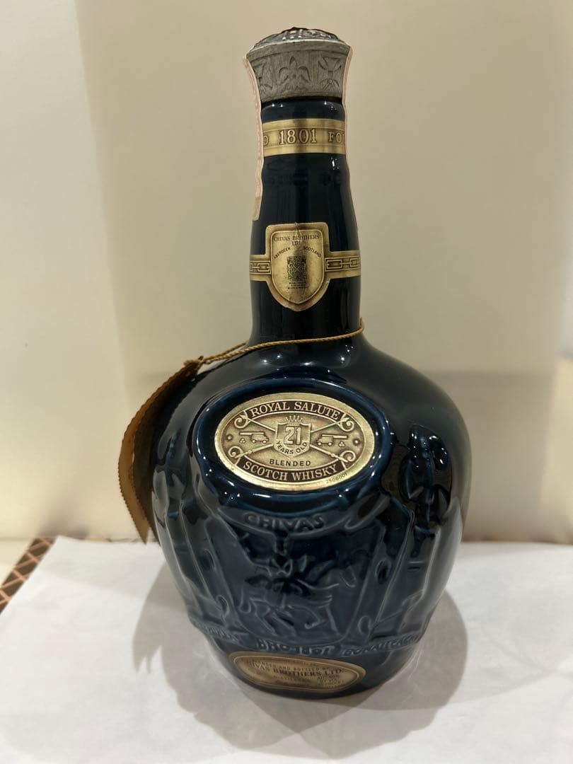 未開栓ウィスキー2本Royal Salute,Blanton Kentucky