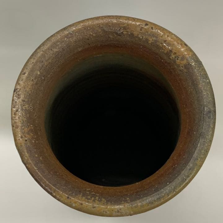 【花入14】備前10     山本雄一　高さ25.5㎝