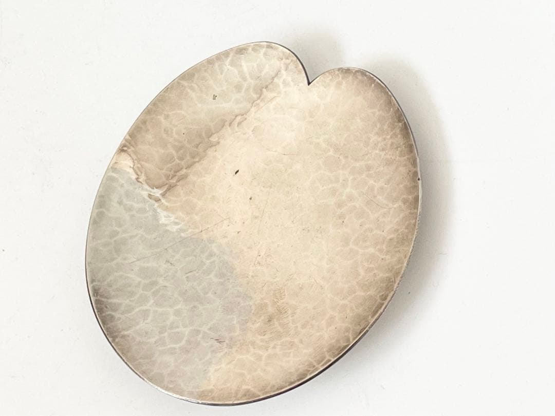 金工家　井尾健二　銀製打造変わり皿　変形皿　小皿　トレー　アクセサリートレイ