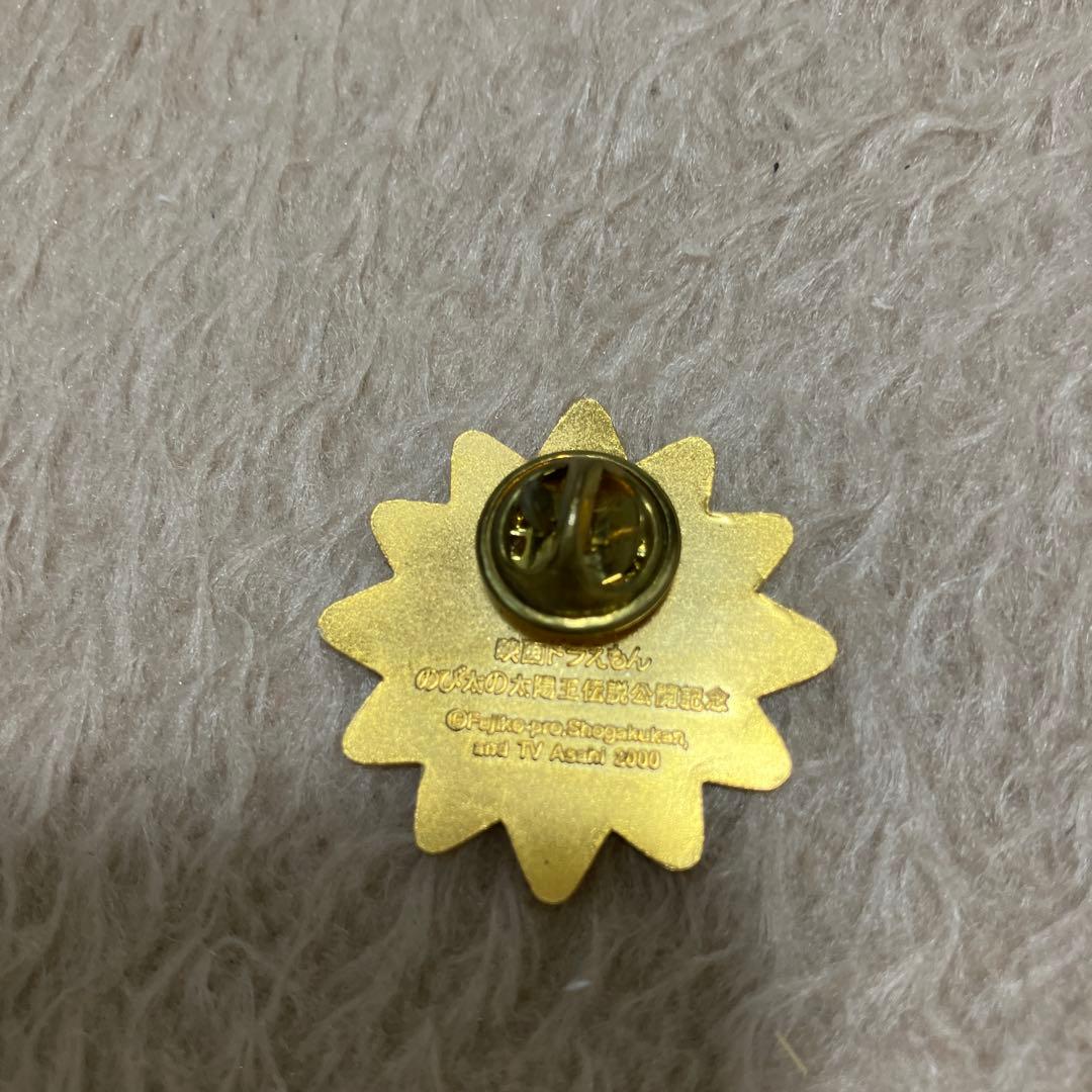 ドラえもん ピンバッジ 2000年製