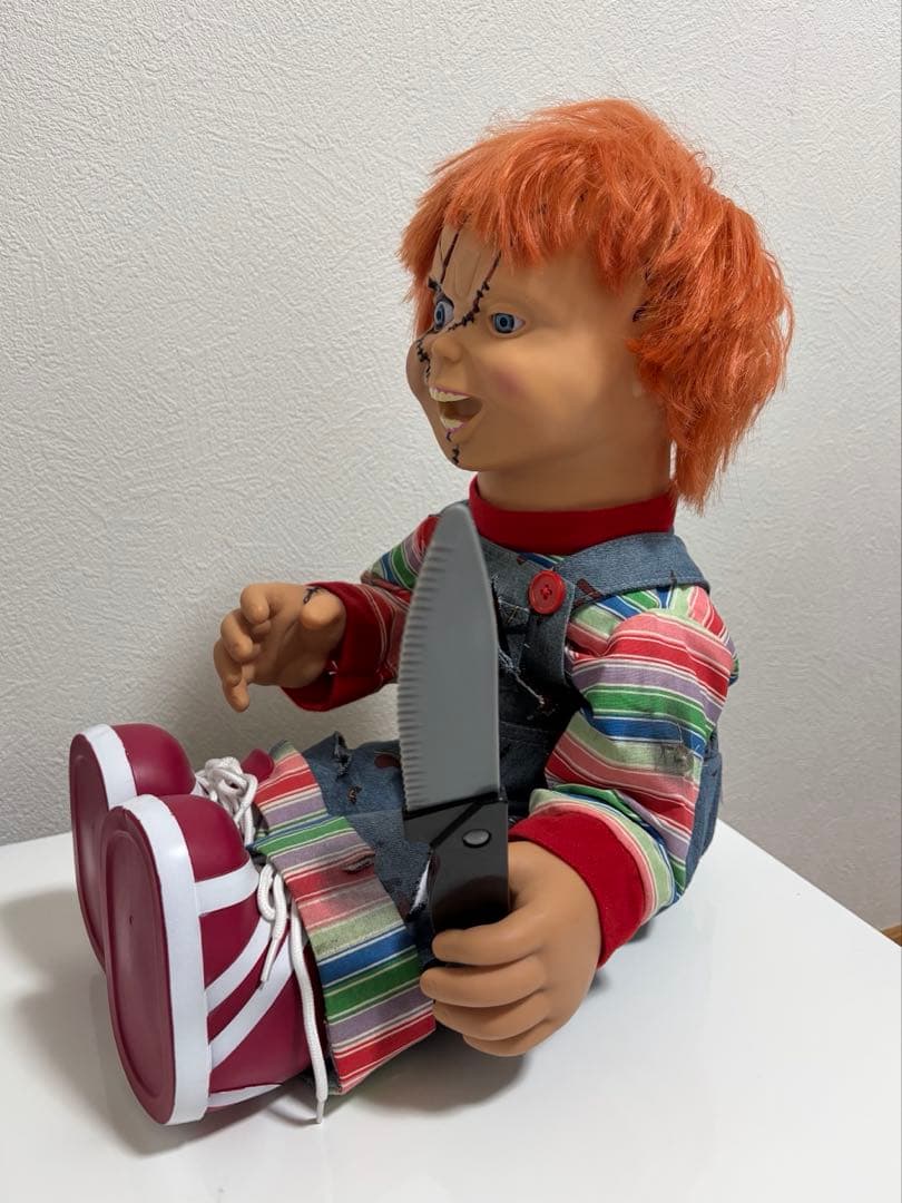 チャイルドプレイチャッキーお喋り機能付き人形フィギュア