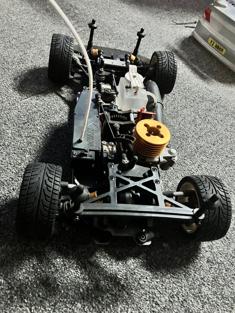 シルバー 4WD ラジコンカー　エンジンカー