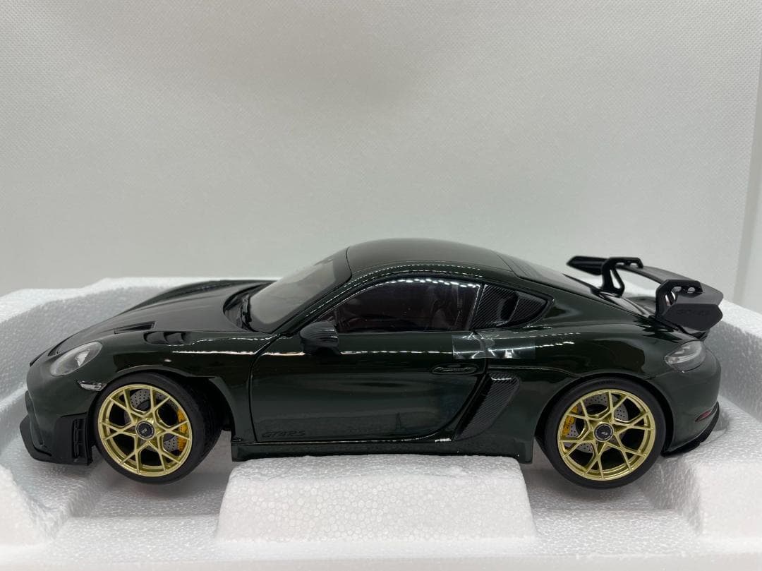 201-013 ノレブ 1/18 ポルシェ Cayman GT4 RS 2023
