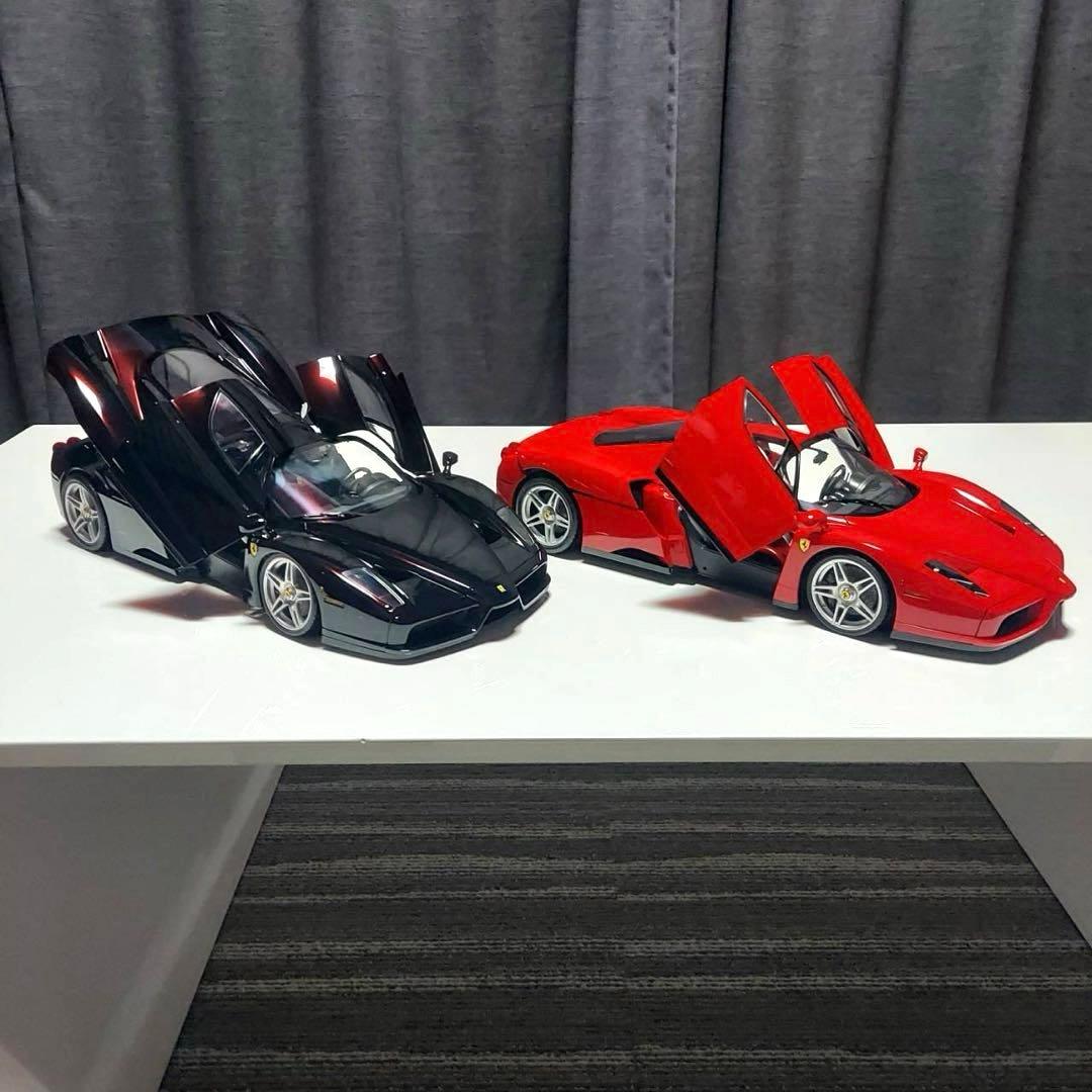 タミヤ1/12コレクターズクラブスペシャル エンツォフェラーリ 黒赤 2台