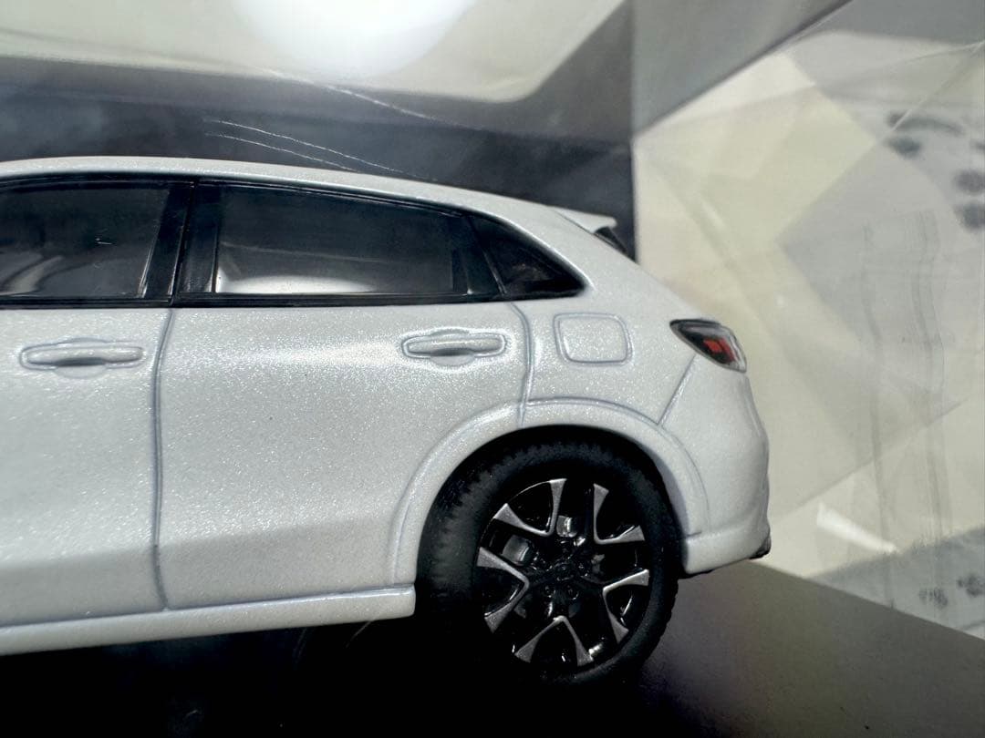 ホンダ ZR-V ミニカー 新品　e:HEV ホワイトパール1/43 ZRV