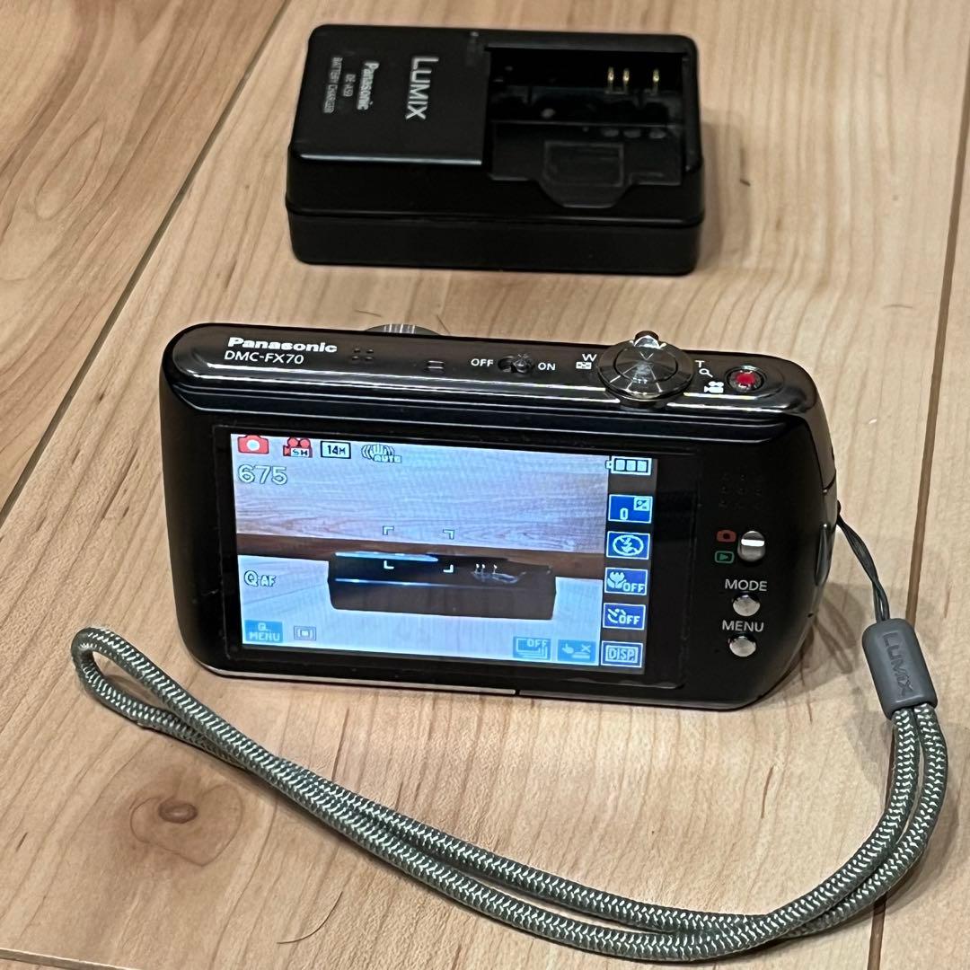 《送料込》Panasonic LUMIX DMC-FX70 デジカメ　充電器付