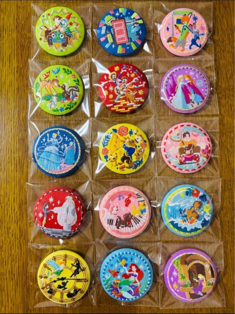 全15種】ディズニー刺繍缶バッジ2 コンプリートセット Disney - 15点