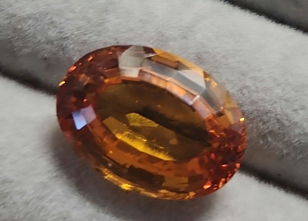 宝石キャンディ 特大ゴールデンイエローサファイア 17.365ct
