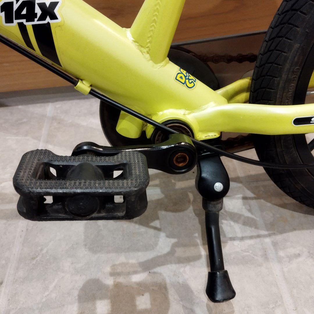 STRIDER ストライダー 14x ライムイエロー スタンド付