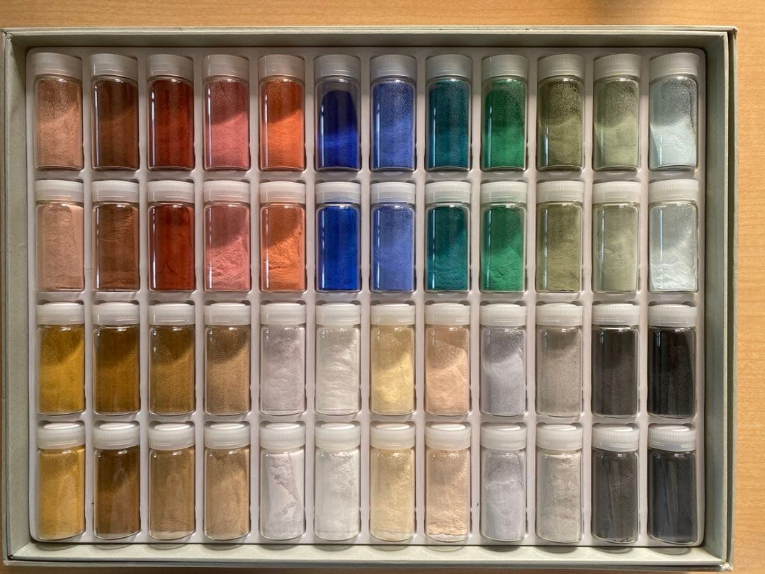 天然岩絵 48色 岩絵具 天然 新岩 22色 岩絵具 天然 新岩 22色 現代の「新しい」岩絵具