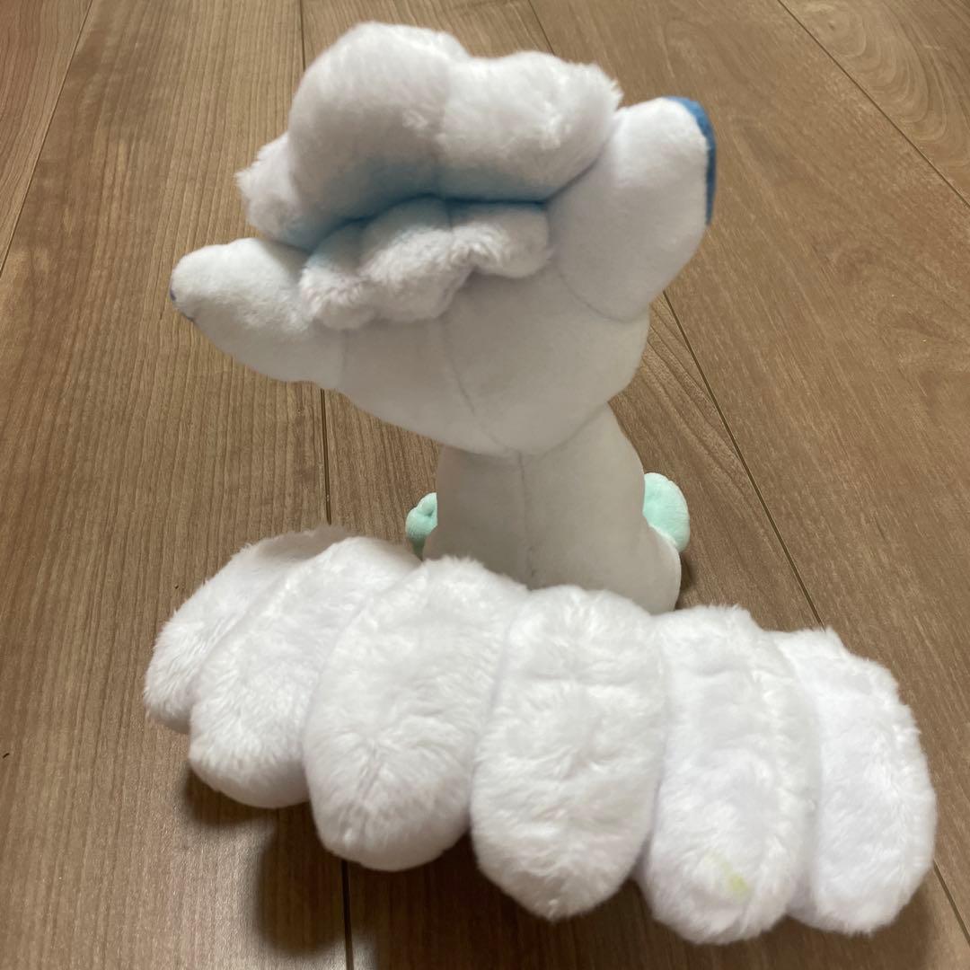 白のロコン　ぬいぐるみ