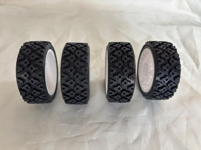 P*E様 タミヤ XB 1/10 ランチア デルタ インテグラーレ ボディ＆タイ