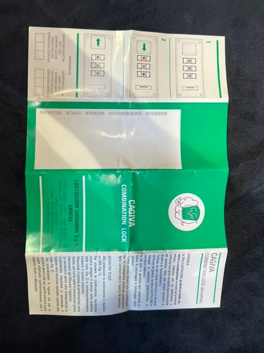 アタッシュケース　レザー