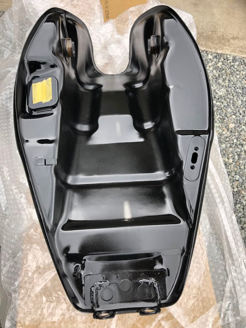 ゼファー 400 ゼファーχ タンク 純正オリジナル 新品 希少 - メルカリ