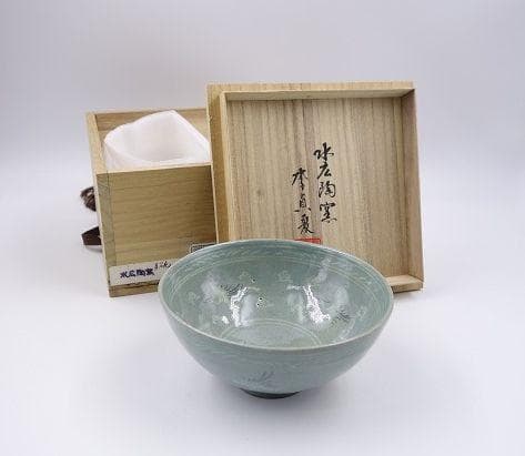 青磁象嵌雲鶴茶碗 水広陶窯 李貞夏作 水広陶窯 李貞夏