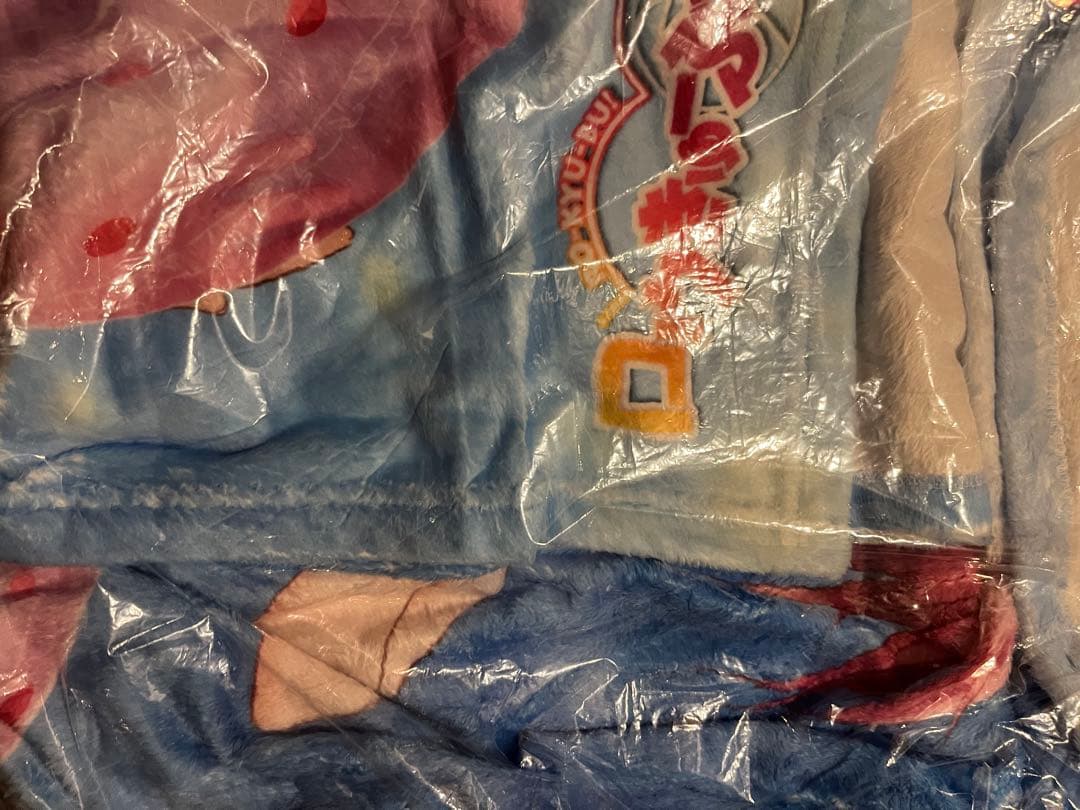 ロウきゅーぶ！ もふもふひざ掛け 智花柄