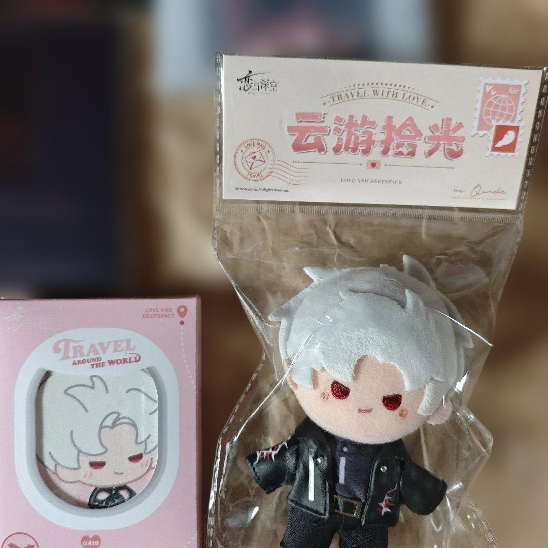 恋と深空　シン　云游シリーズ 公式グッズ セット ぬいぐるみ 缶バッジ カード