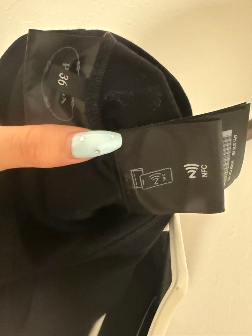 PRADA 黒 タンクトップ ロゴ付き