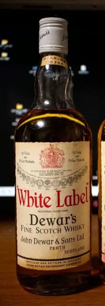 古酒】デュワーズ ホワイトラベル 赤紋章・特級 Dewar's White Label