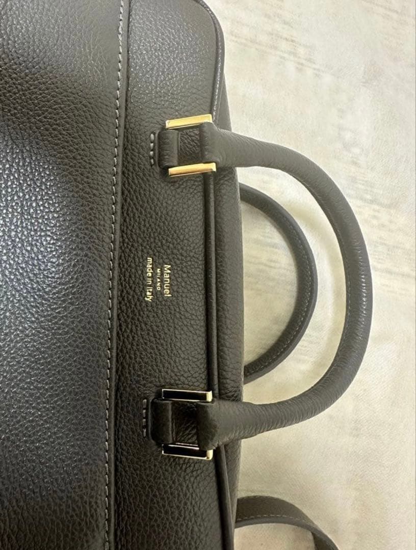 2024 イエナ　マニュエルミラノ　レザーバッグ　ショルダー　　グレー