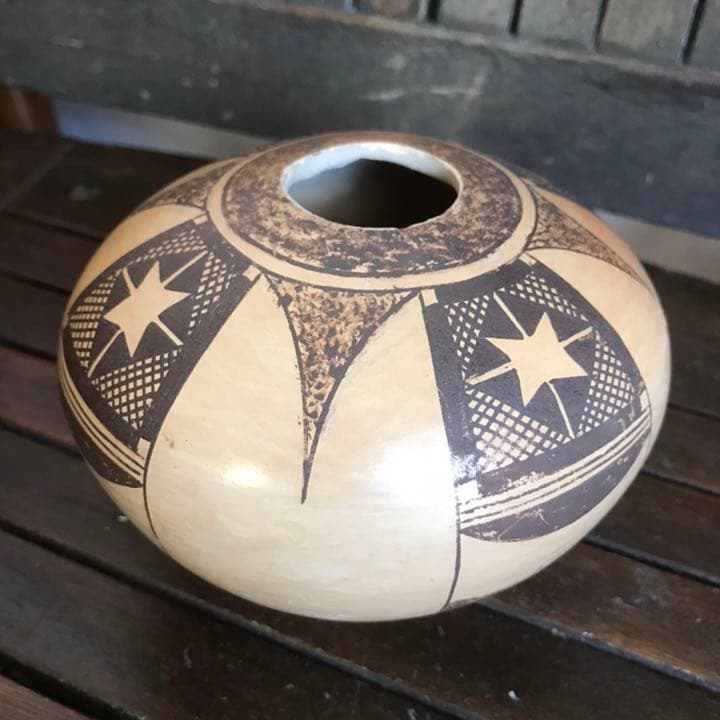 桃山時代、大和根来隅切り蝶脚膳。 桃山時代、大和根来隅切り蝶脚膳