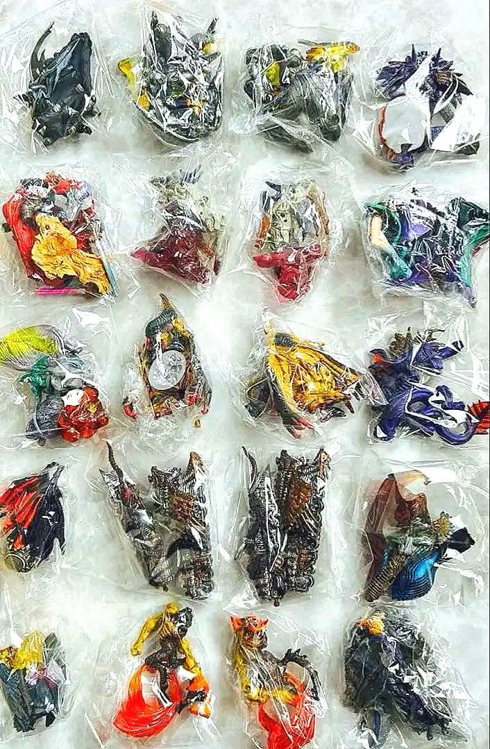 内袋未開封　ファイナルファンタジークリーチャーズフルカラー20体15種