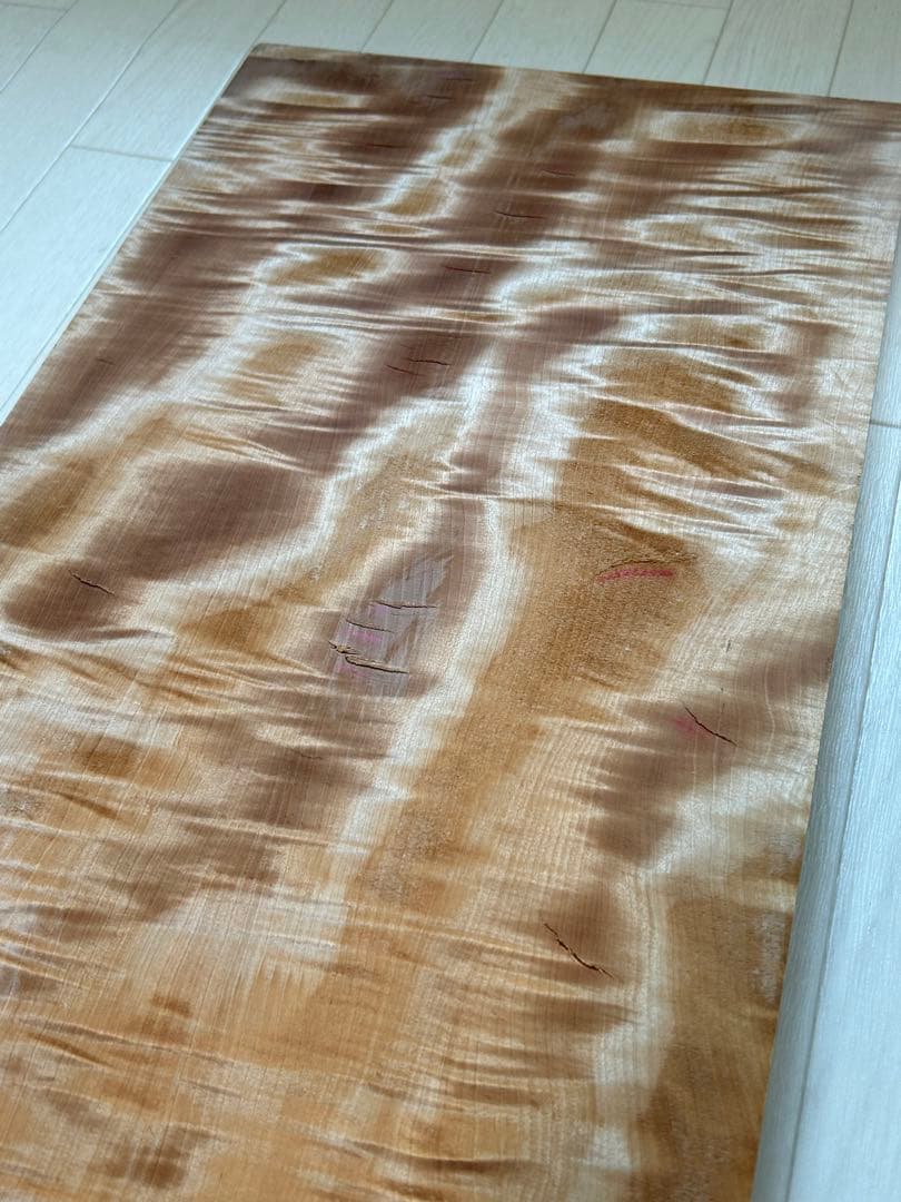 和材　栃　トラ杢　カーリー　エキゾチック　 　ギター用木材　ギター製作