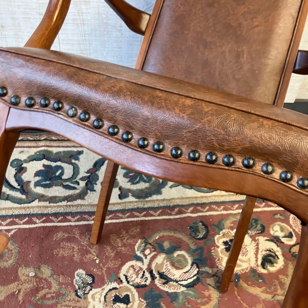 ①北欧レトロ マルニ 木製椅子 鋲打ちダイニングチェア ロビーチェア