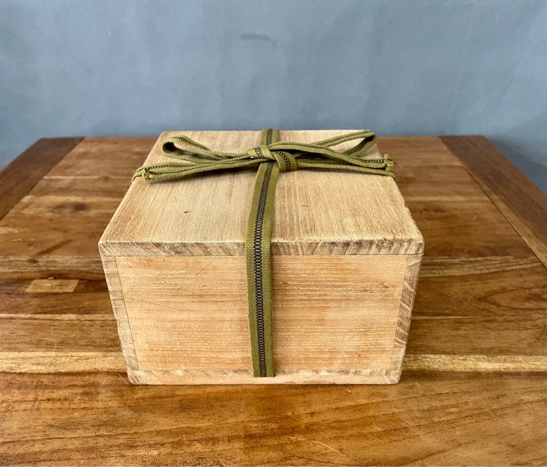 絵唐津沓茶碗 裏千家十六代坐忘斎書付箱 唐津茶碗 検/古唐津 皮鯨 絵唐津茶碗