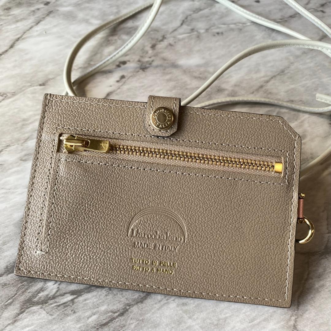 【新品 定価約３万】ラルコバレーノ スマートネックウォレット 財布 革 2432