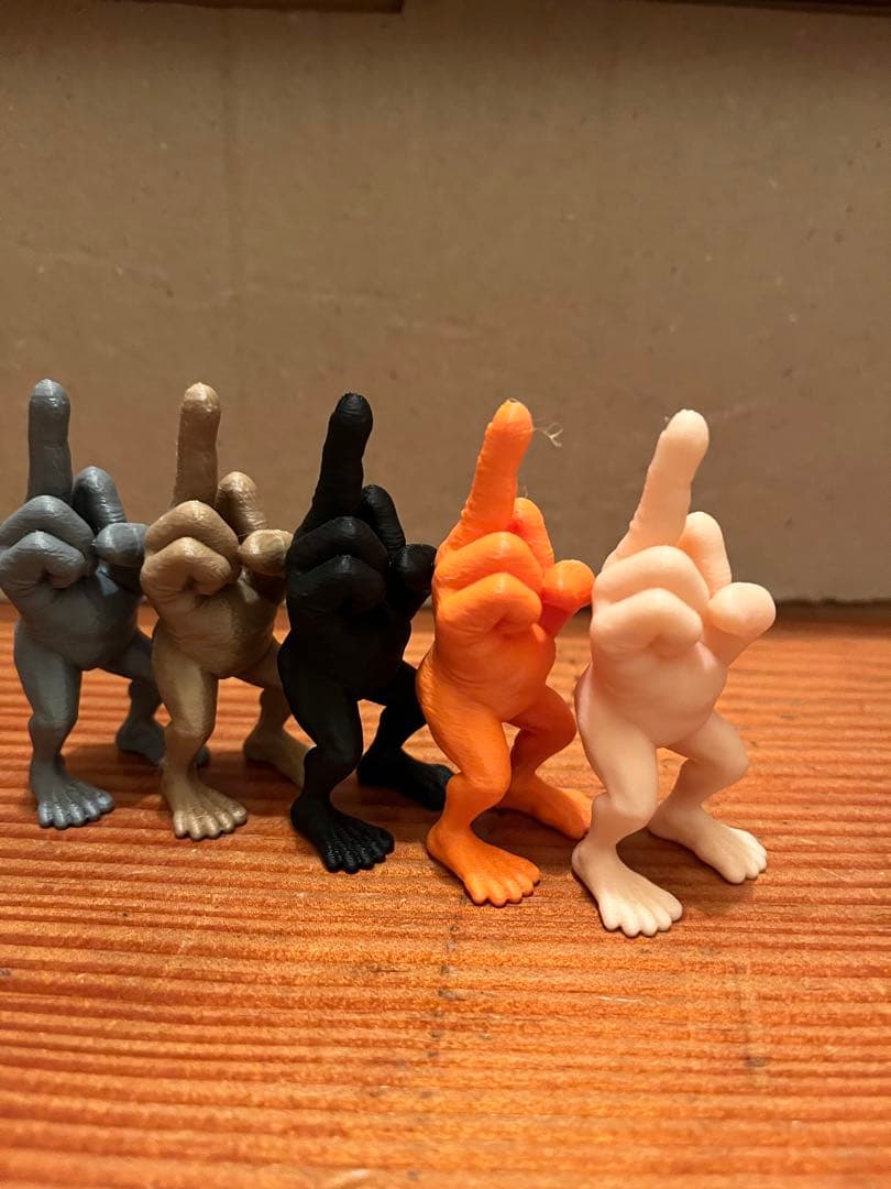 FUCK IT middle fingar 中指　fuck you フィギュア