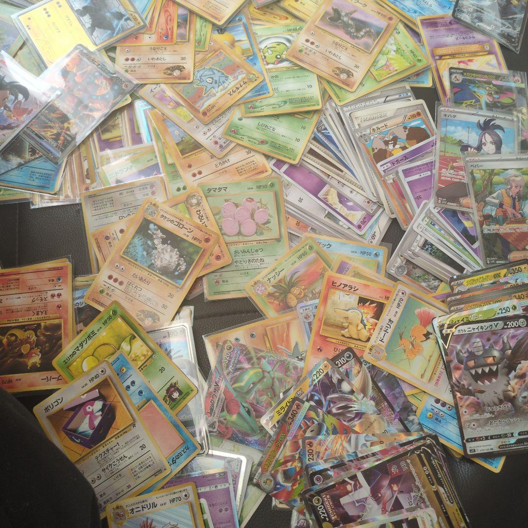 早い者勝ち旧裏〜最新まで色々年代ポケモンカード 400枚弱引退品　状態さまざま
