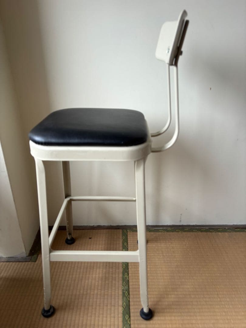 【廃番】リオン LYON　ファクトリースツール ＋クッション ＋バックレスト付き