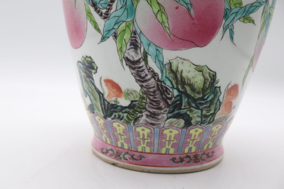 中国 大清乾隆年製銘 粉彩桃紋瓶 送料込み0726