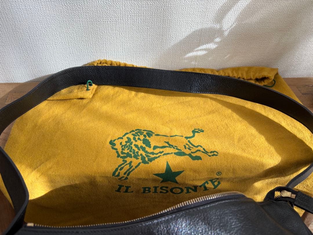 イルビゾンテ　ショルダーバッグ　黒