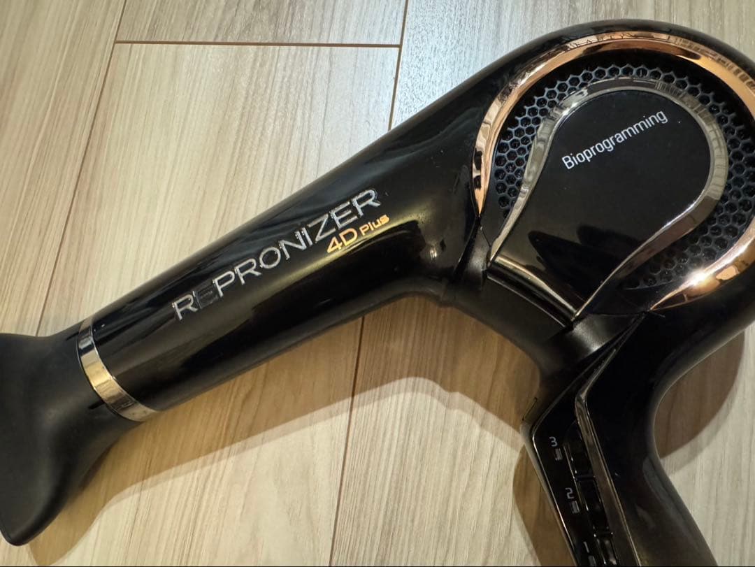 R-PRONIZER 4D Plus ヘアドライヤー
