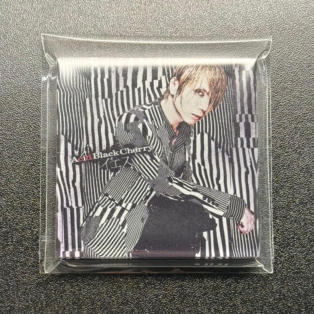 商品説明必読】Acid Black Cherry ランダムアクリルマグネットB - メルカリ