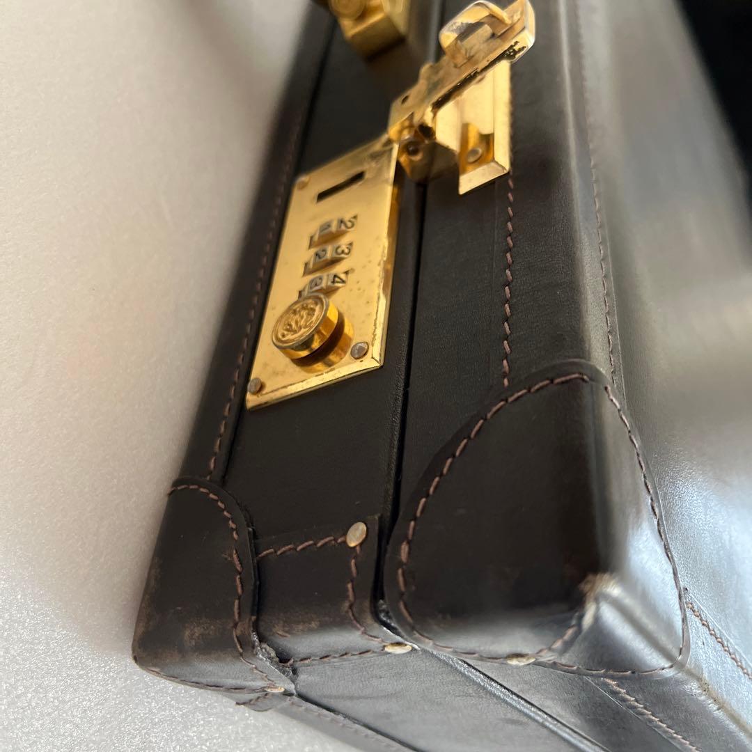 t*i様 ロエベ アタッシュケース 黒