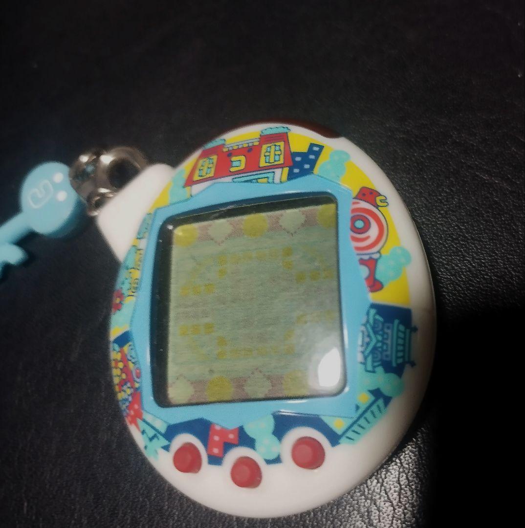 バンダイ　いぇーふぁみりーイロイロ　たまごっちプラスふぁみたまおうち　中古　美品