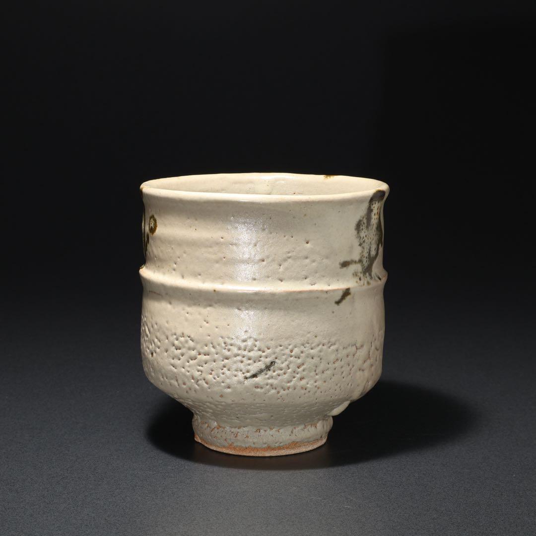 浜田庄司　糠白胴紐鉄絵茶碗　共箱　人間国宝　民藝　R1616お11