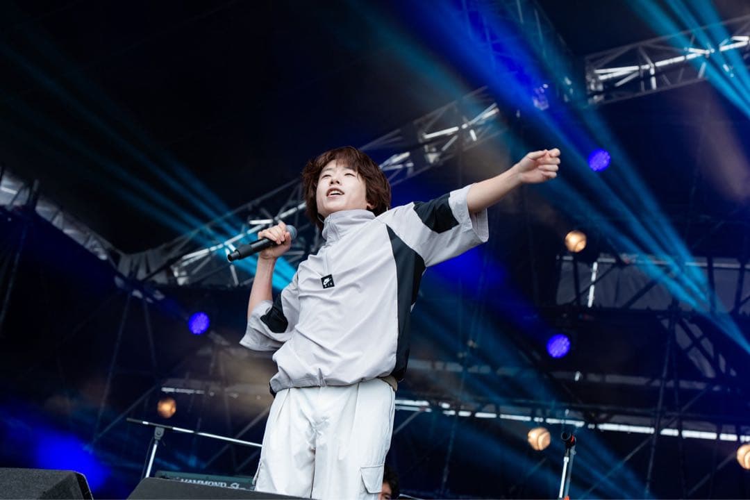 Teleも着用 Nike AIR ハーフジップジャケット 半袖