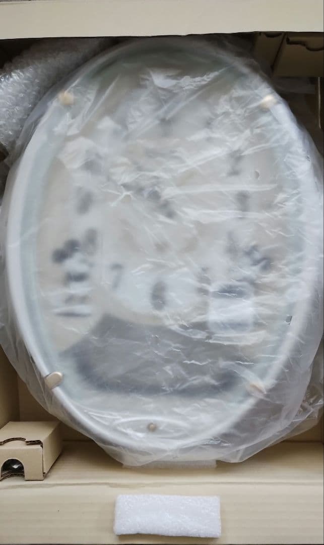 ☆新品未使用☆セイコーディズニー電波掛け時計6曲メロディー白