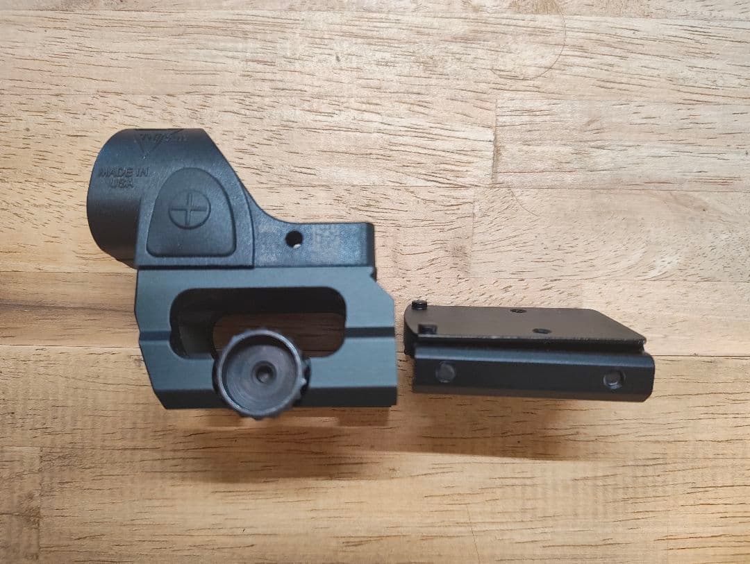 トリジコン Trijicon SRO レッドドットサイト 2.5MOA レプリカ
