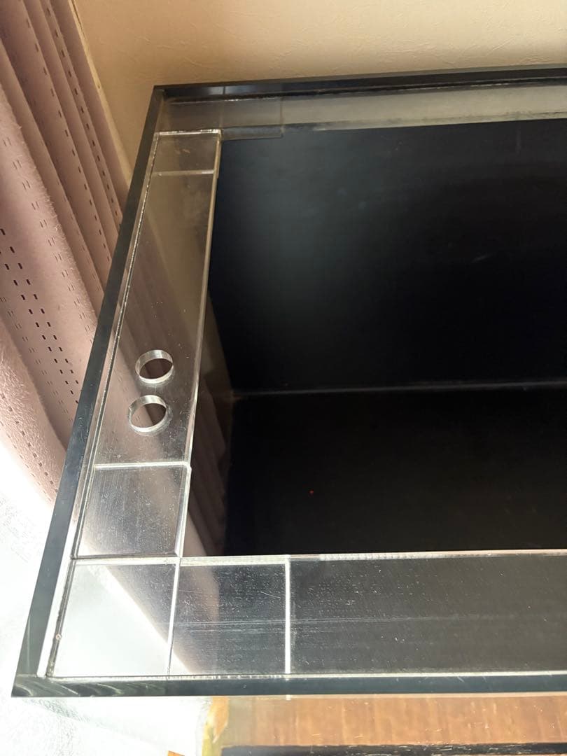 アクリル水槽 大きめ 上部給水穴付き