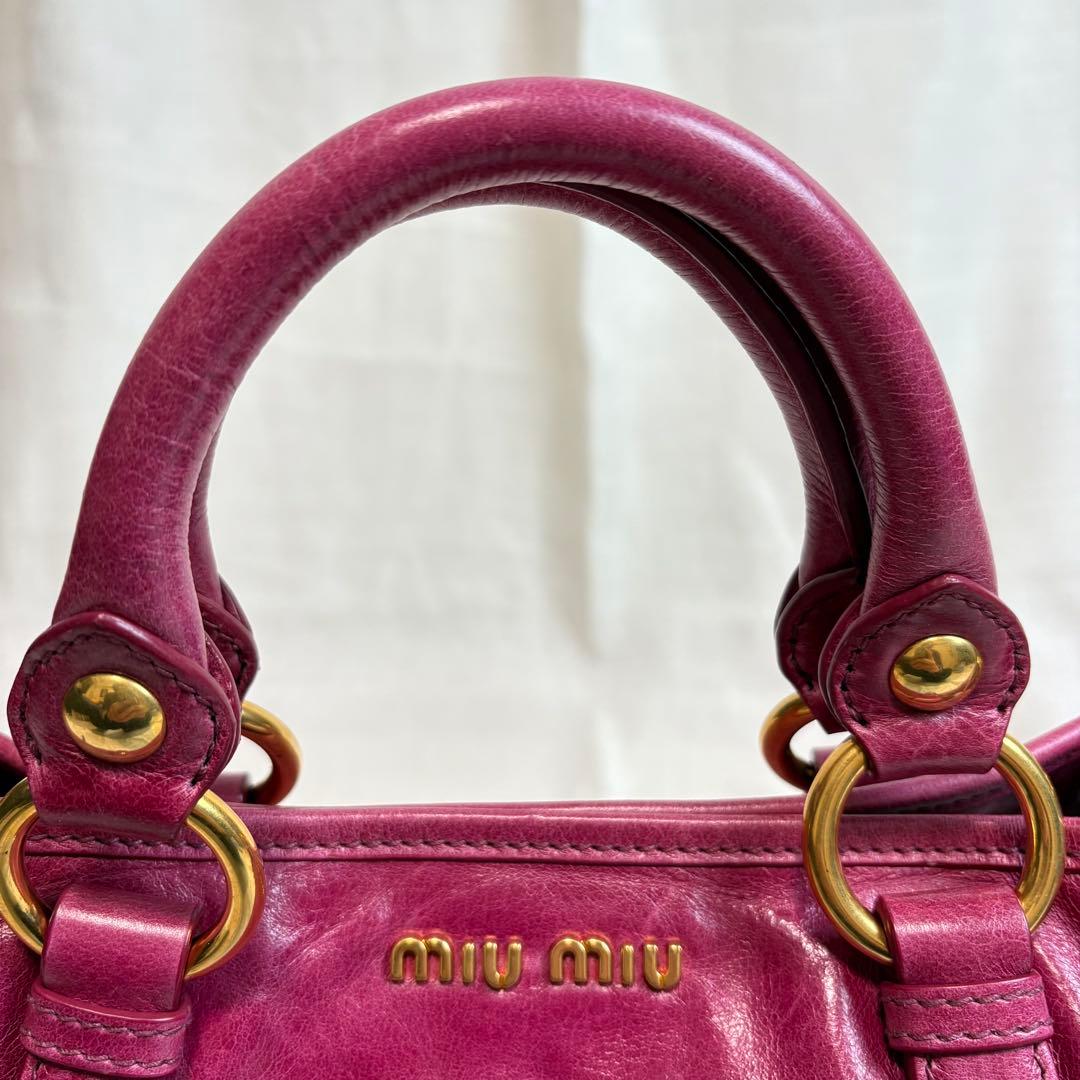 miumiu 2WAYショルダーバッグVITELLO LUX ヴィッテロルクス