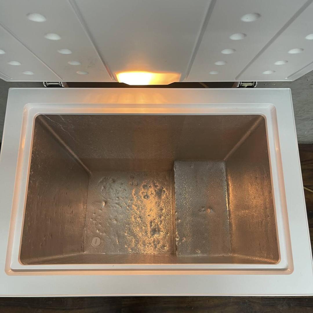 Comfee ' コンフィー RCC142WH/E ノンフロン冷凍庫 142L