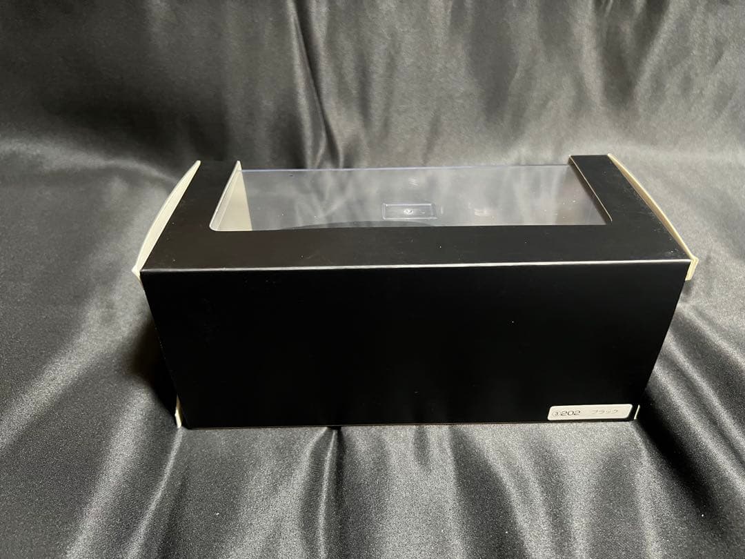 【美品】1/30トヨタ 60系後期 ハリアーターボ カラーサンプル ブラック