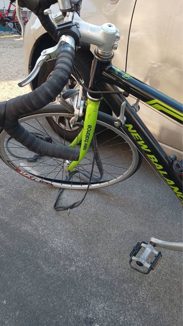 ロードバイク　NEW BALANCE Jr. TAJ24　ヘルメット付