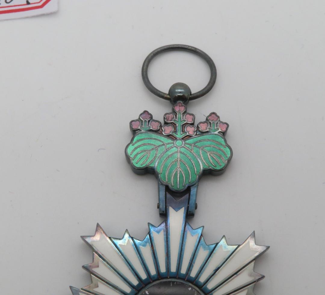 910、、勳六等単光旭日章 メダル 徽章 勲章 記章 1点 勲六等単光旭日章